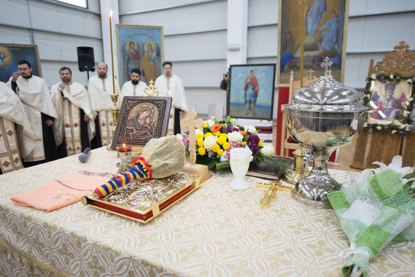 Sfințire de capelă la Liceul Tehnologic Special din comuna Ștefan cel Mare: „Întotdeauna românul, în casa lui, a avut un colț de rugăciune”