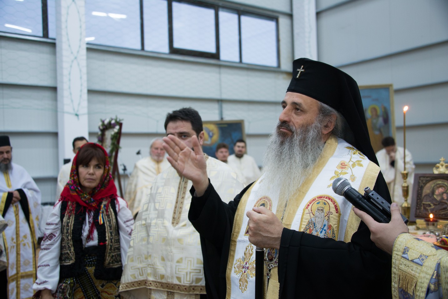 Sfințire de capelă la Liceul Tehnologic Special din comuna Ștefan cel Mare: „Întotdeauna românul, în casa lui, a avut un colț de rugăciune”