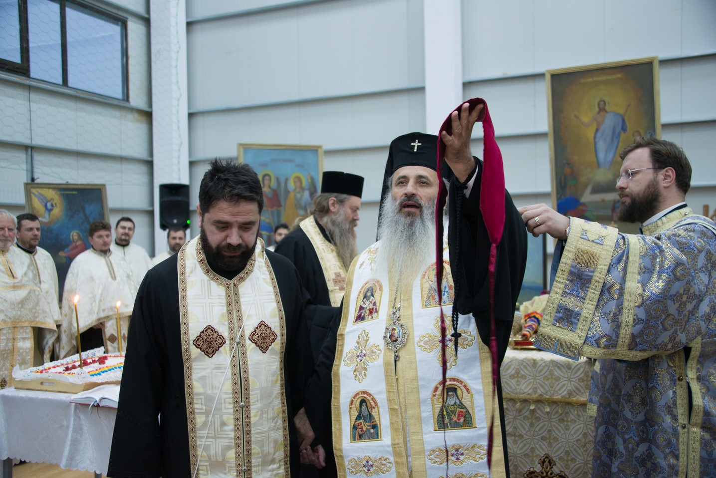 Sfințire de capelă la Liceul Tehnologic Special din comuna Ștefan cel Mare: „Întotdeauna românul, în casa lui, a avut un colț de rugăciune”