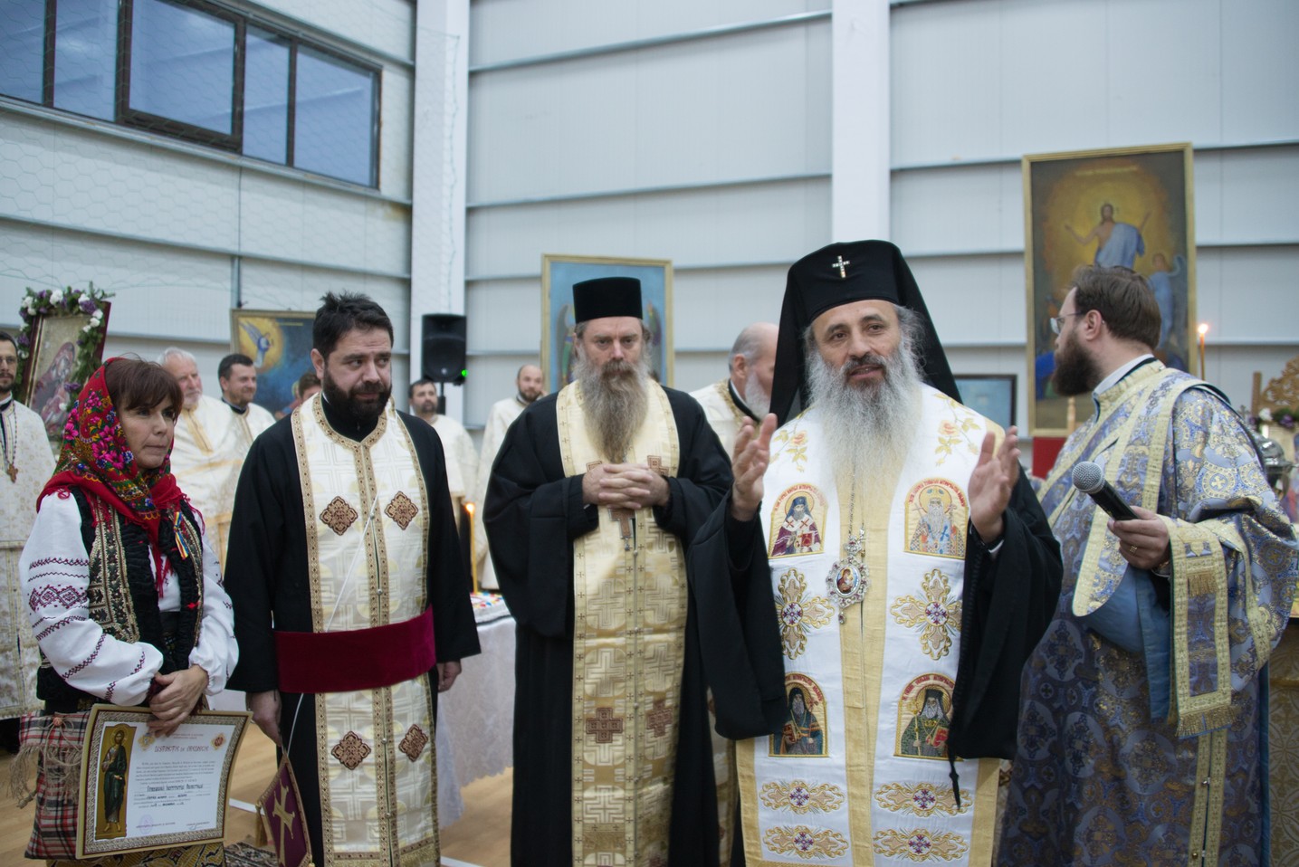 Sfințire de capelă la Liceul Tehnologic Special din comuna Ștefan cel Mare: „Întotdeauna românul, în casa lui, a avut un colț de rugăciune”