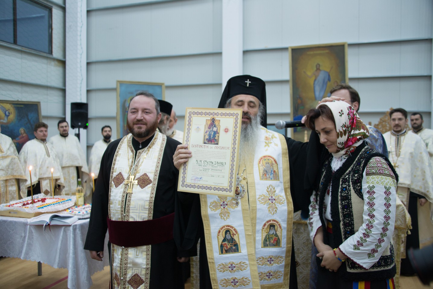 Sfințire de capelă la Liceul Tehnologic Special din comuna Ștefan cel Mare: „Întotdeauna românul, în casa lui, a avut un colț de rugăciune”