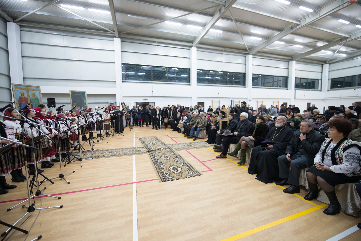 Sfințire de capelă la Liceul Tehnologic Special din comuna Ștefan cel Mare: „Întotdeauna românul, în casa lui, a avut un colț de rugăciune”