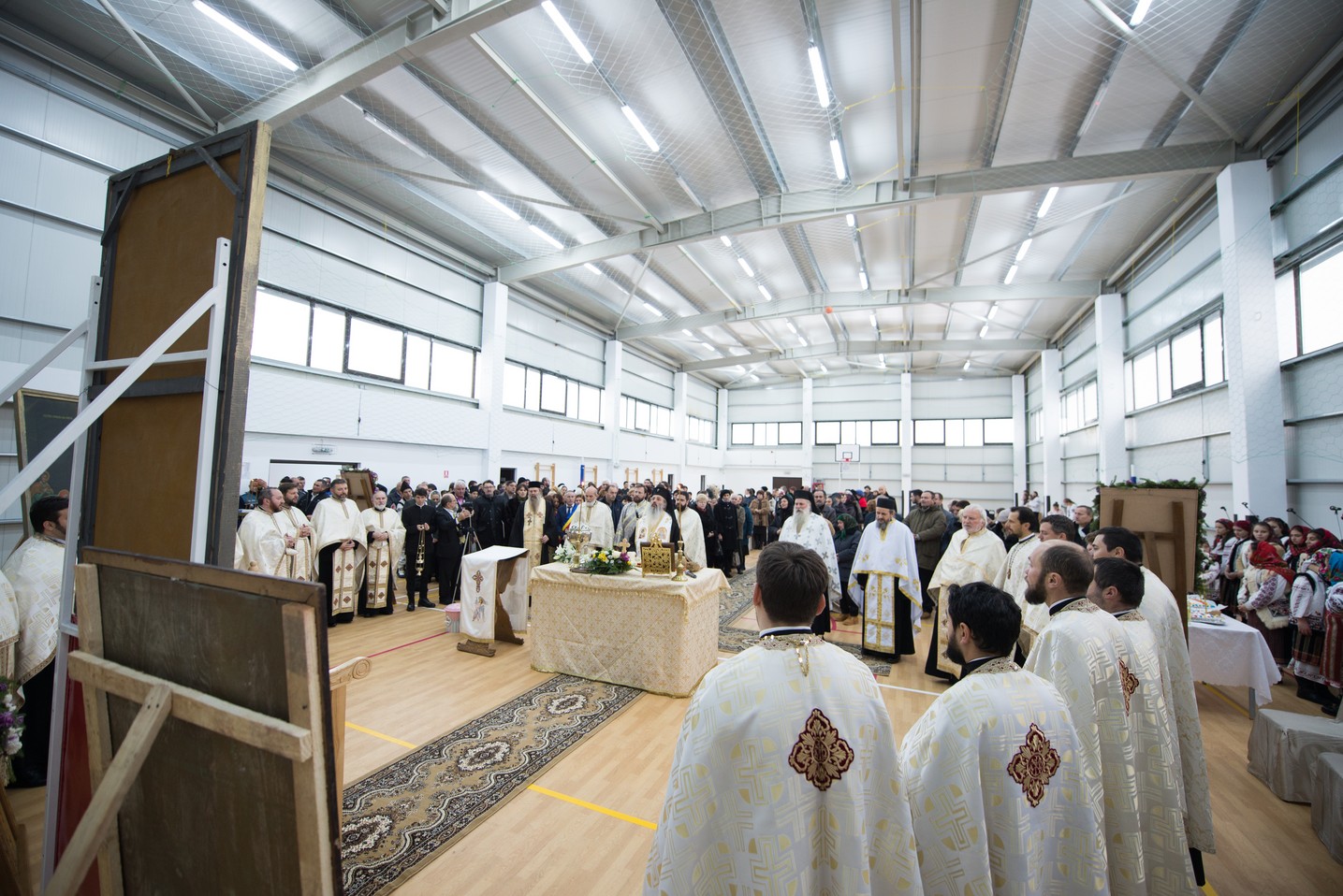 Sfințire de capelă la Liceul Tehnologic Special din comuna Ștefan cel Mare: „Întotdeauna românul, în casa lui, a avut un colț de rugăciune”