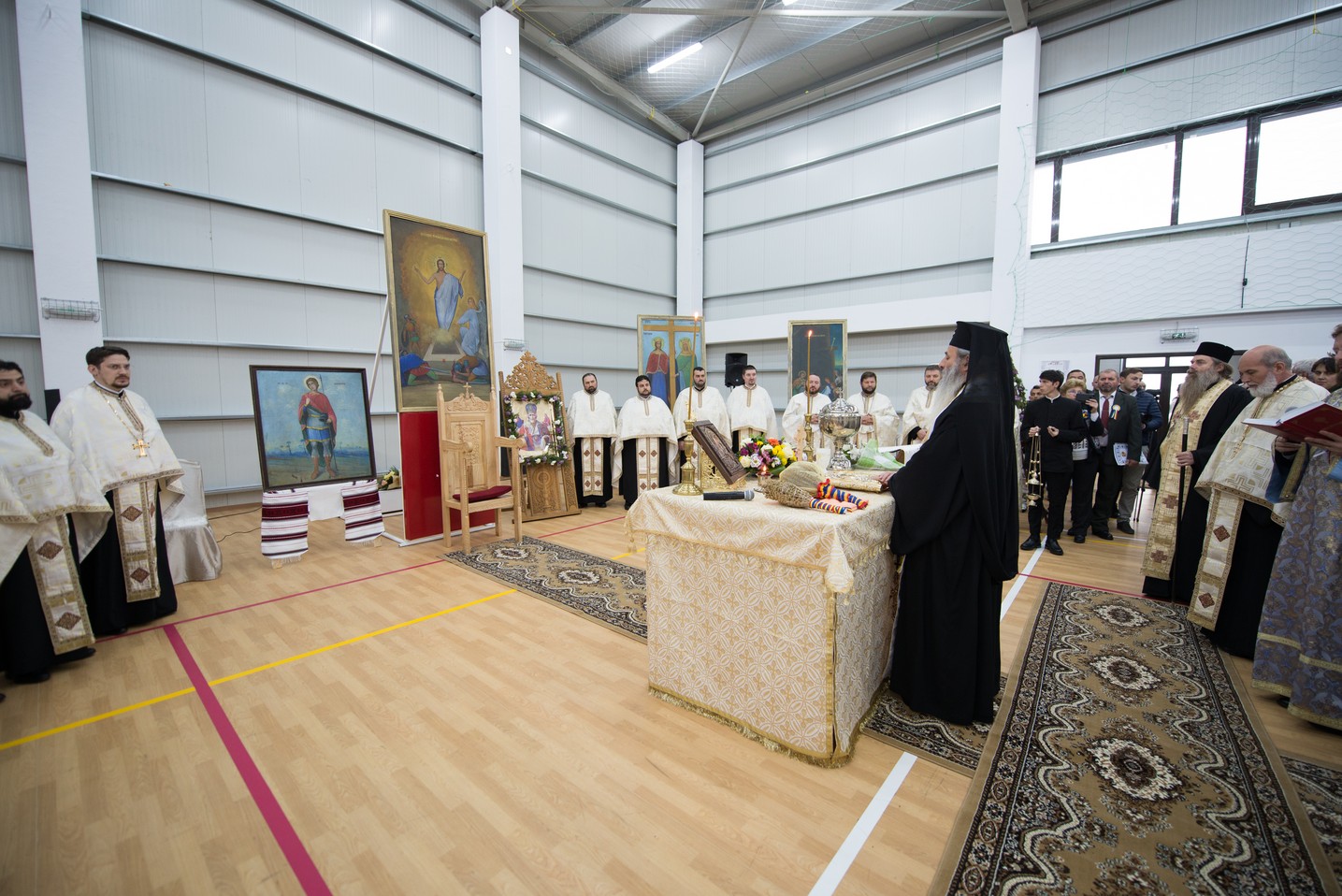 Sfințire de capelă la Liceul Tehnologic Special din comuna Ștefan cel Mare: „Întotdeauna românul, în casa lui, a avut un colț de rugăciune”