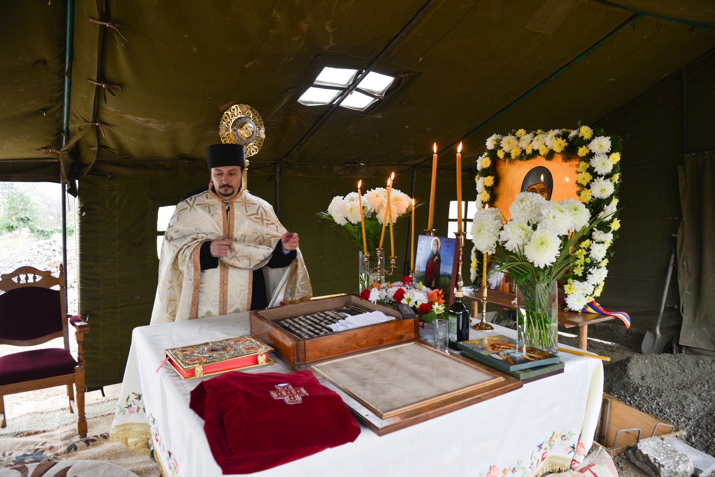 Sfințire de loc de biserică în Bucium-Iași: IPS Mitropolit Teofan a pus piatra de temelie