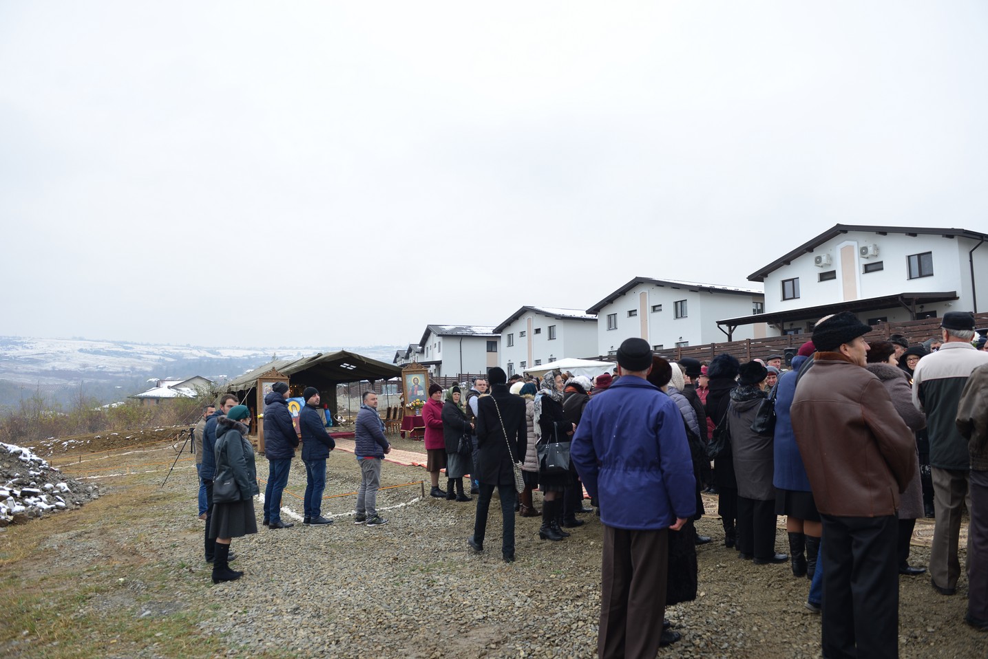 Sfințire de loc de biserică în Bucium-Iași: IPS Mitropolit Teofan a pus piatra de temelie