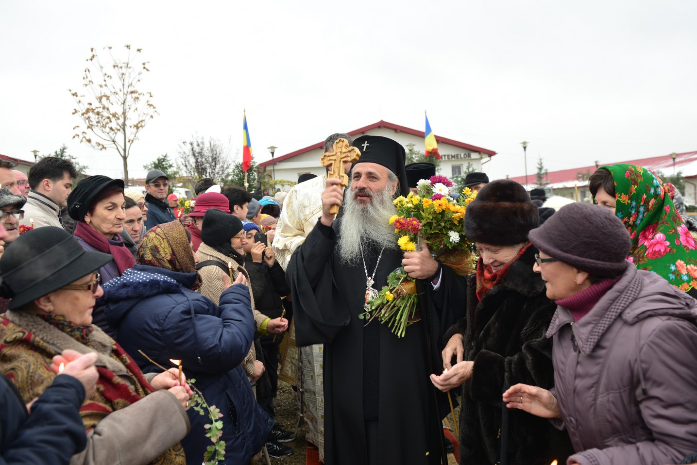 Sfințire de loc de biserică în Bucium-Iași: IPS Mitropolit Teofan a pus piatra de temelie