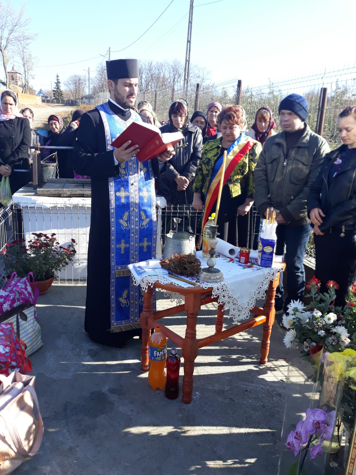 Sfinţire de troiţă în Parohia Ciornohal