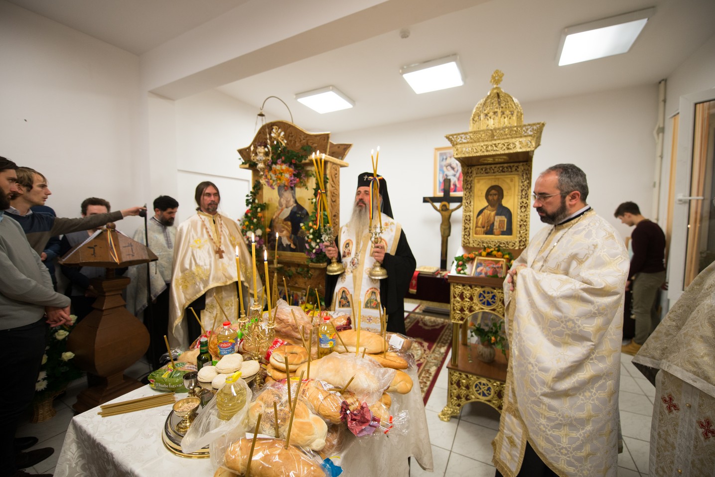 Slujire arhierească la hramul Bisericii Vovidenia din Iași
