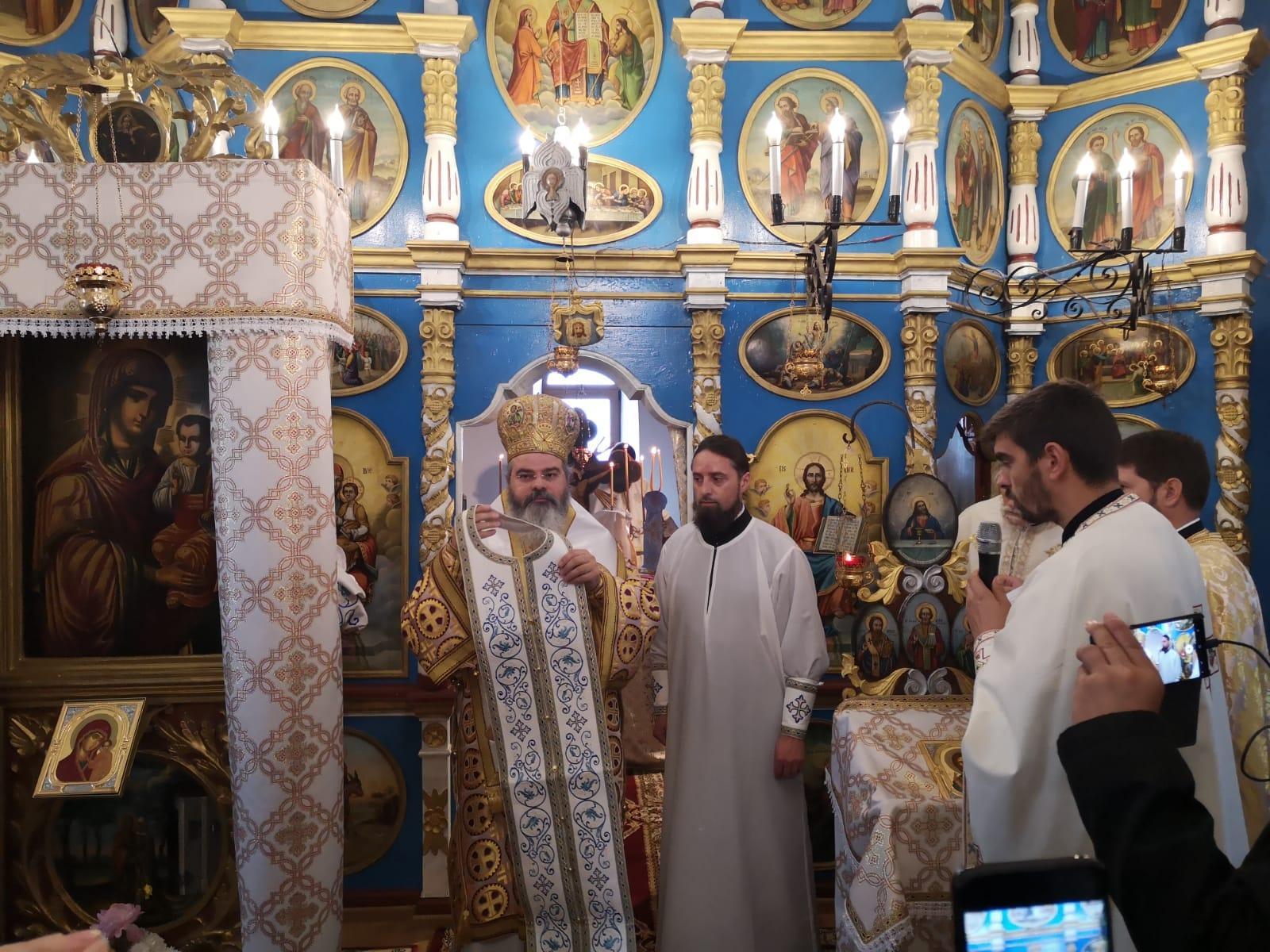 PS Ignatie: „Tot ceea ce face un preot, de la cele mai nesemnificative gesturi, până la întreg comportamentul său, trebuie să fie imprimat de duhul vieţuirii în Hristos!”