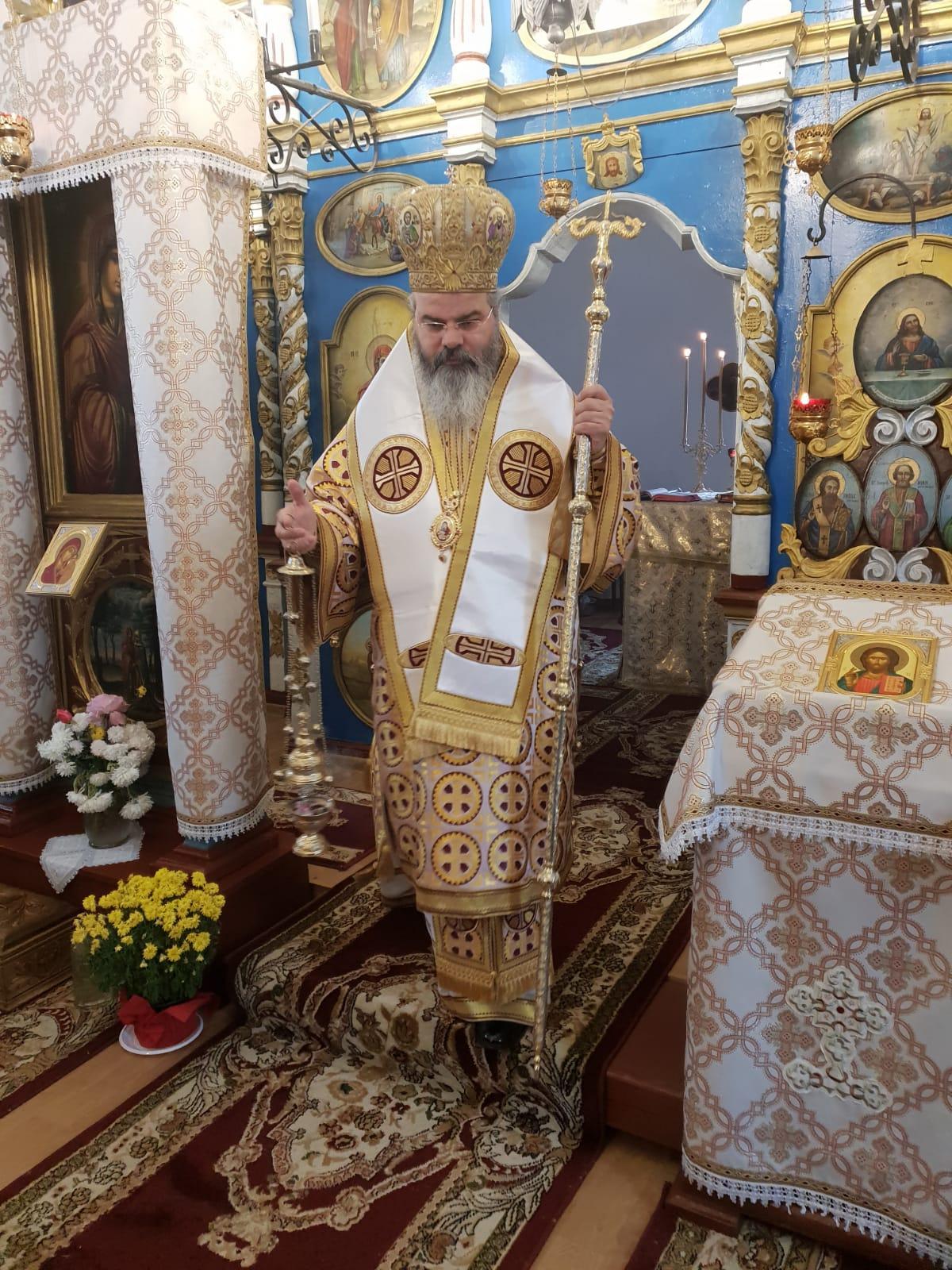 PS Ignatie: „Tot ceea ce face un preot, de la cele mai nesemnificative gesturi, până la întreg comportamentul său, trebuie să fie imprimat de duhul vieţuirii în Hristos!”