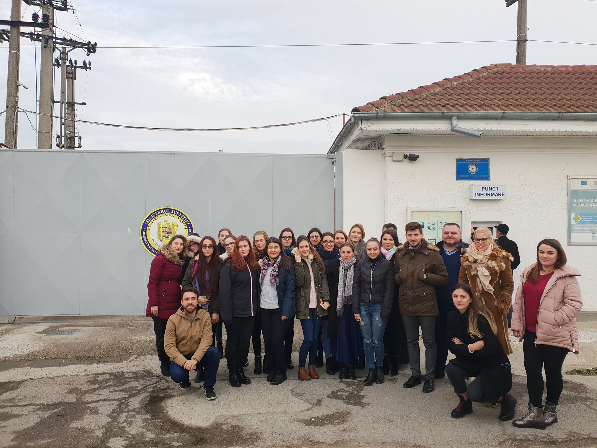 Peste 25 de ani de voluntariat al studenților din ASCOR la Penitenciarul din Iași