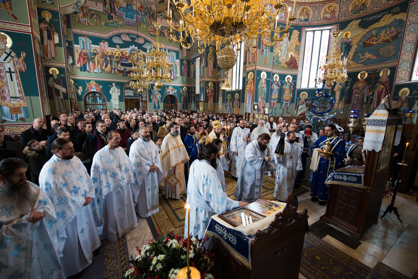 Slujiri arhierești în zilele de Crăciun, în Arhiepiscopia Sucevei și Rădăuților