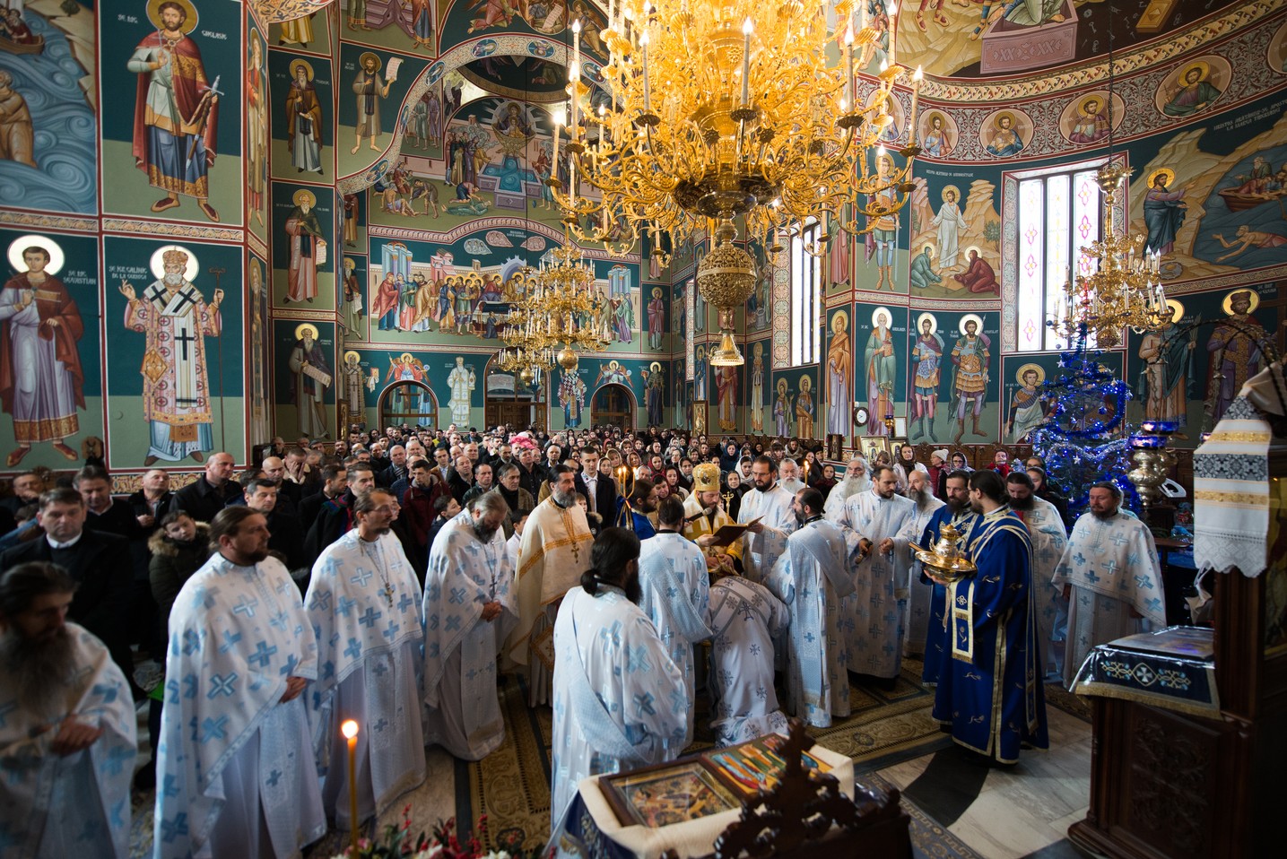 Slujiri arhierești în zilele de Crăciun, în Arhiepiscopia Sucevei și Rădăuților