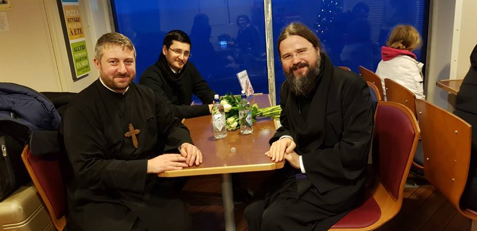 PS Macarie: „Toată jalea și tot chinul acestor vremuri sunt biruite de smerita naștere, în ieslea dobitoacelor, a Pruncului Iisus”