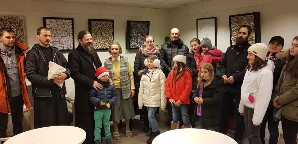 PS Macarie: „Toată jalea și tot chinul acestor vremuri sunt biruite de smerita naștere, în ieslea dobitoacelor, a Pruncului Iisus”