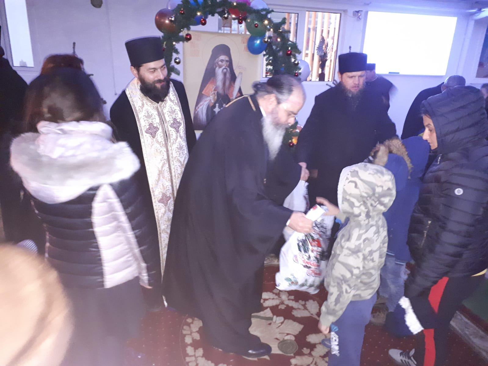 PS Ignatie la inaugurarea așezământului social de la Bârlad: „Aceasta este menirea noastră, a Bisericii! Pe lângă faptul de a vă apropia de Hristos, grija de oamenii sărmani!”