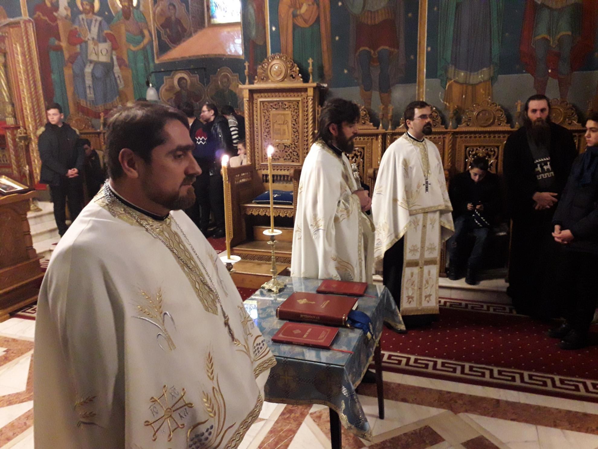 Daruri de Sfântul Nicolae pentru 100 de copii, prin „Brațele Părintești”