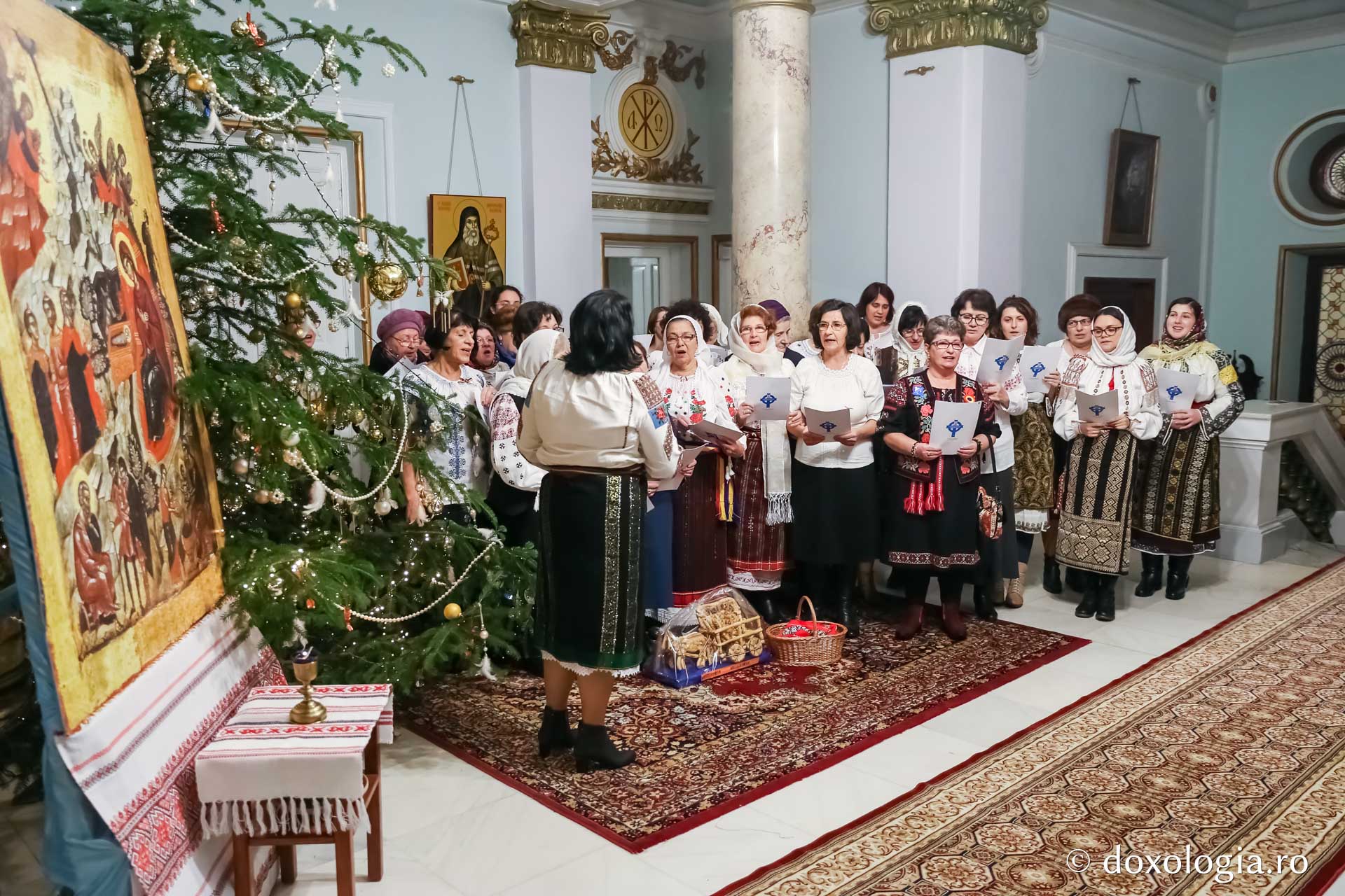 Colindători la Reședința Mitropolitană 2018 – Societatea Ortodoxă a Femeilor Române Iaşi