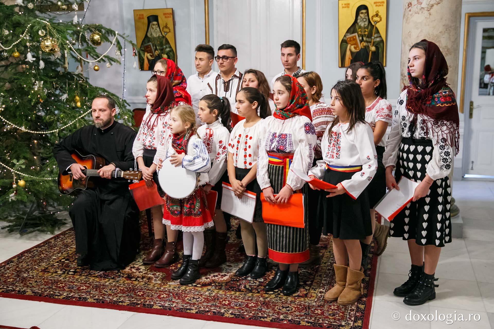 Colindători la Reședința Mitropolitană 2018 – Parohia Șendreni