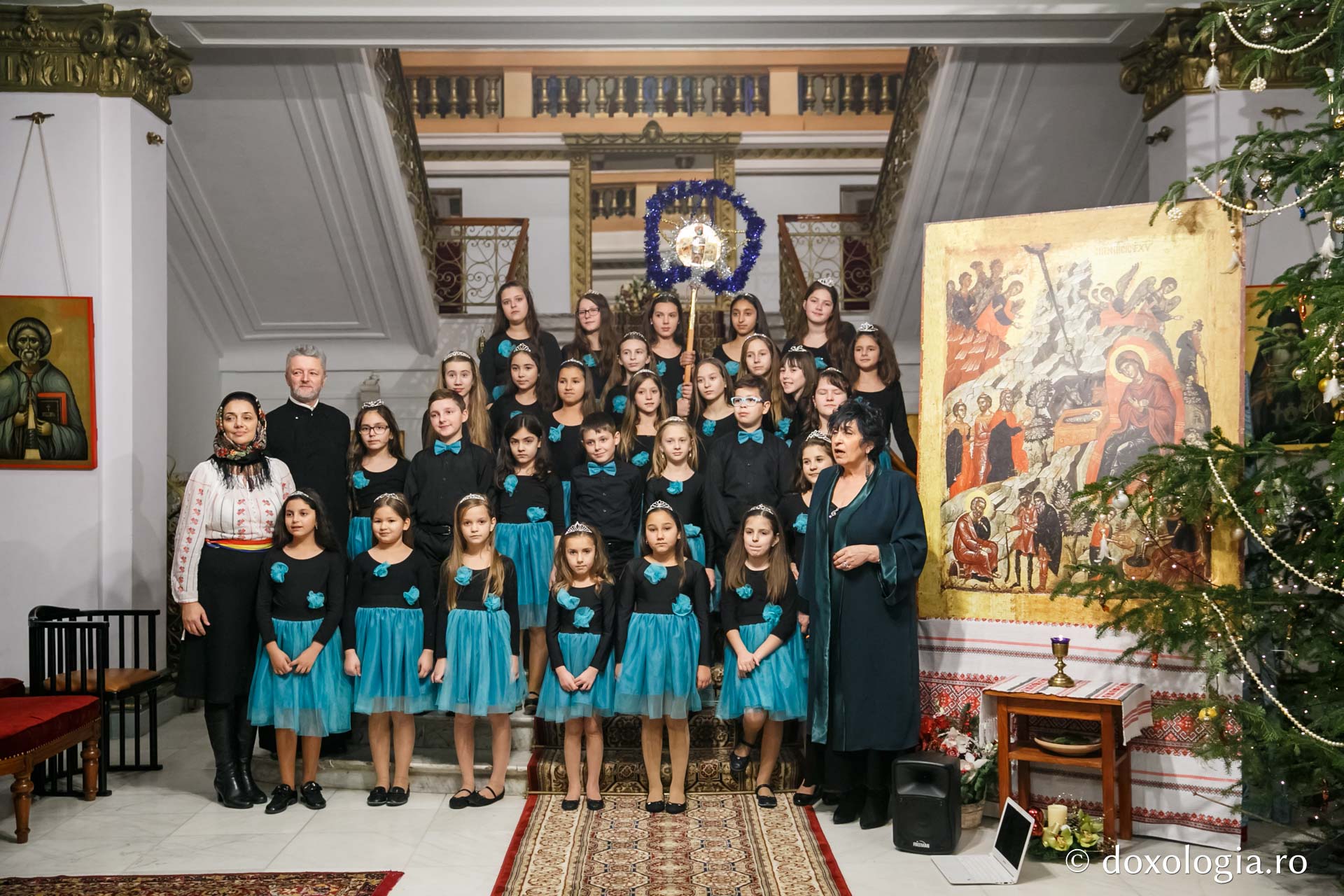 Colindători la Reședința Mitropolitană 2018 – Corul „Lia Ciocârlia” al Școlii Gimnaziale „Al. I. Cuza” din Podu Iloaiei