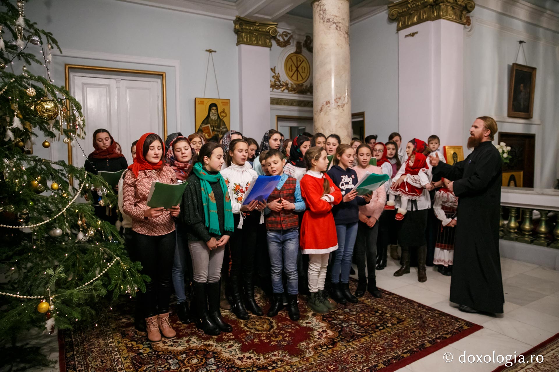 Colindători la Reședința Mitropolitană 2018 – Parohia Liteni