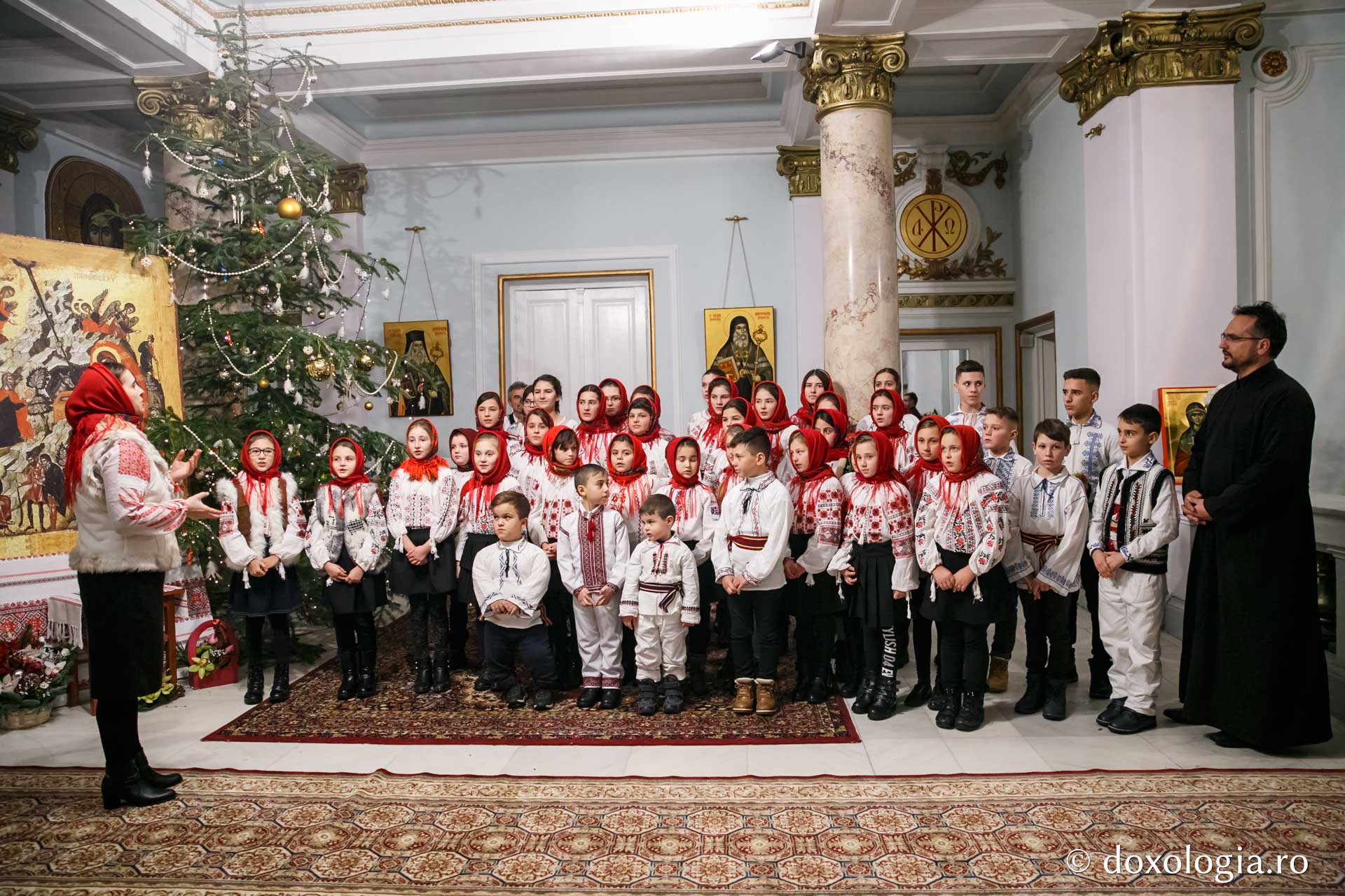 Colindători la Reședința Mitropolitană 2018 – Parohia Costești