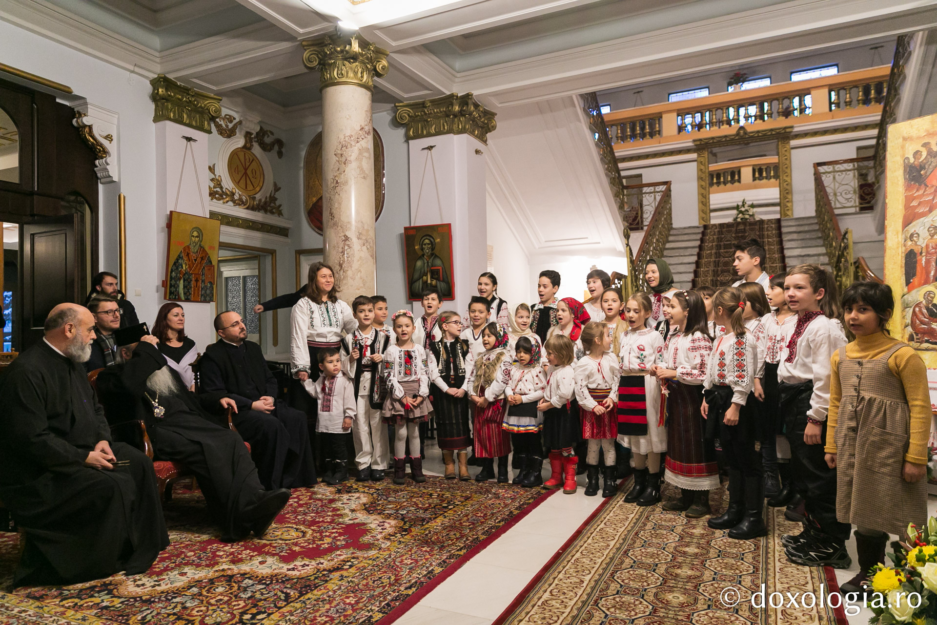 Colindători la Reședința Mitropolitană 2018 – Parohia „Sfântul Nectarie” Iaşi