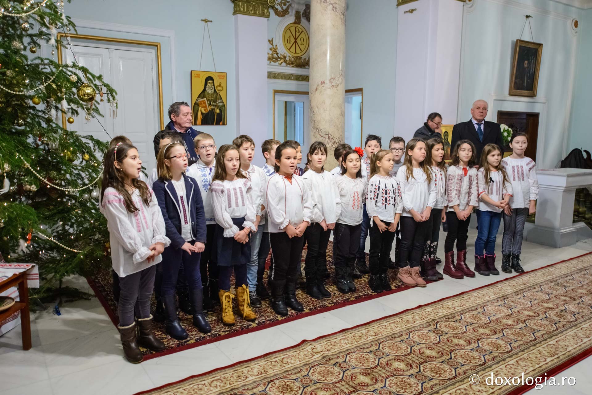 Colindători la Reședința Mitropolitană 2018 – Şcoala „George Călinescu” Iași (Înv. Diana Hadâmbu)