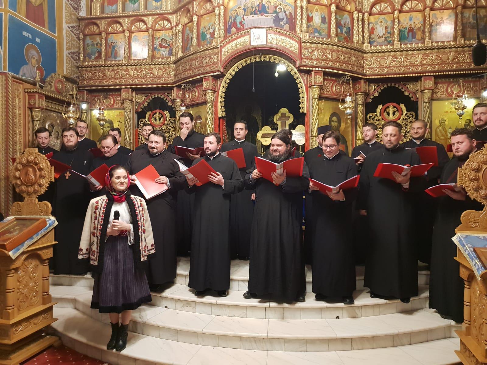 Concertul tradiţional de colinde al Episcopiei Huşilor. PS Ignatie: “Colindele - „o nuntire” a adevărurilor Crăciunului cu neamul nostru!”