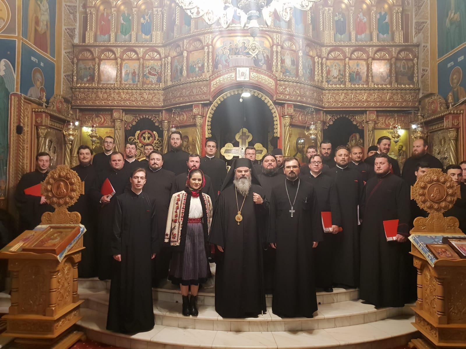 Concertul tradiţional de colinde al Episcopiei Huşilor. PS Ignatie: “Colindele - „o nuntire” a adevărurilor Crăciunului cu neamul nostru!”