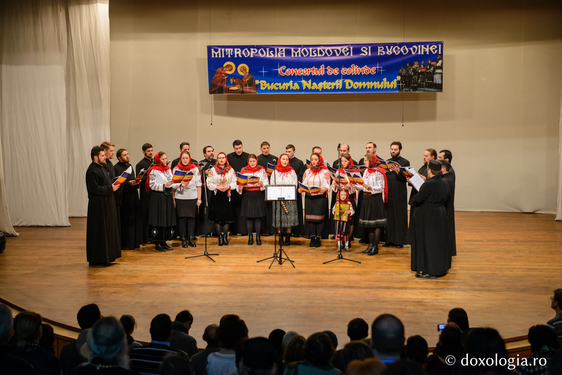 (Foto) Concertul de colinde „Bucuria Naşterii Domnului” – Botoșani