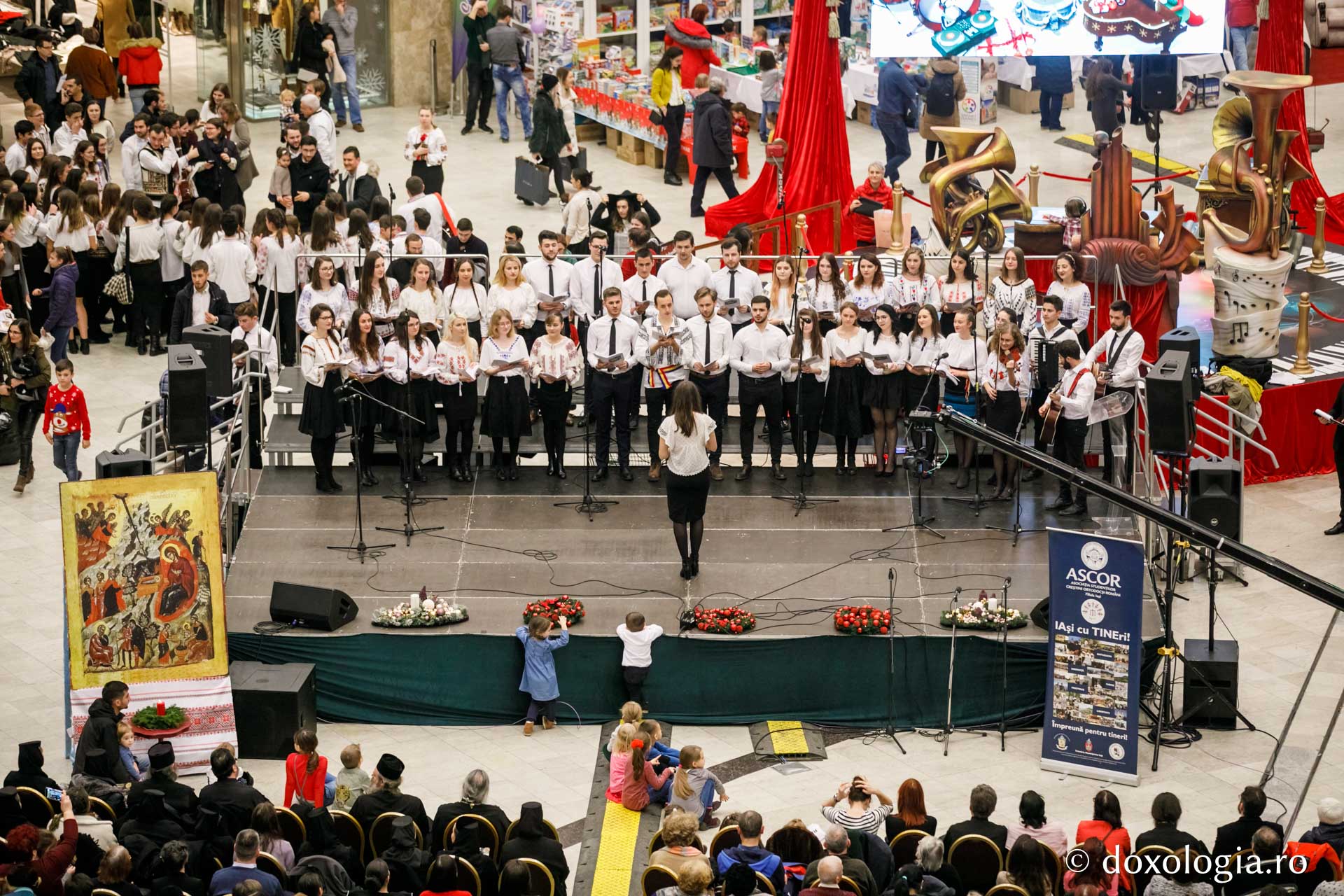 Concerte de colinde la Iași, Botoșani și Piatra Neamț, în prezența Înaltpreasfințitului Părinte Teofan