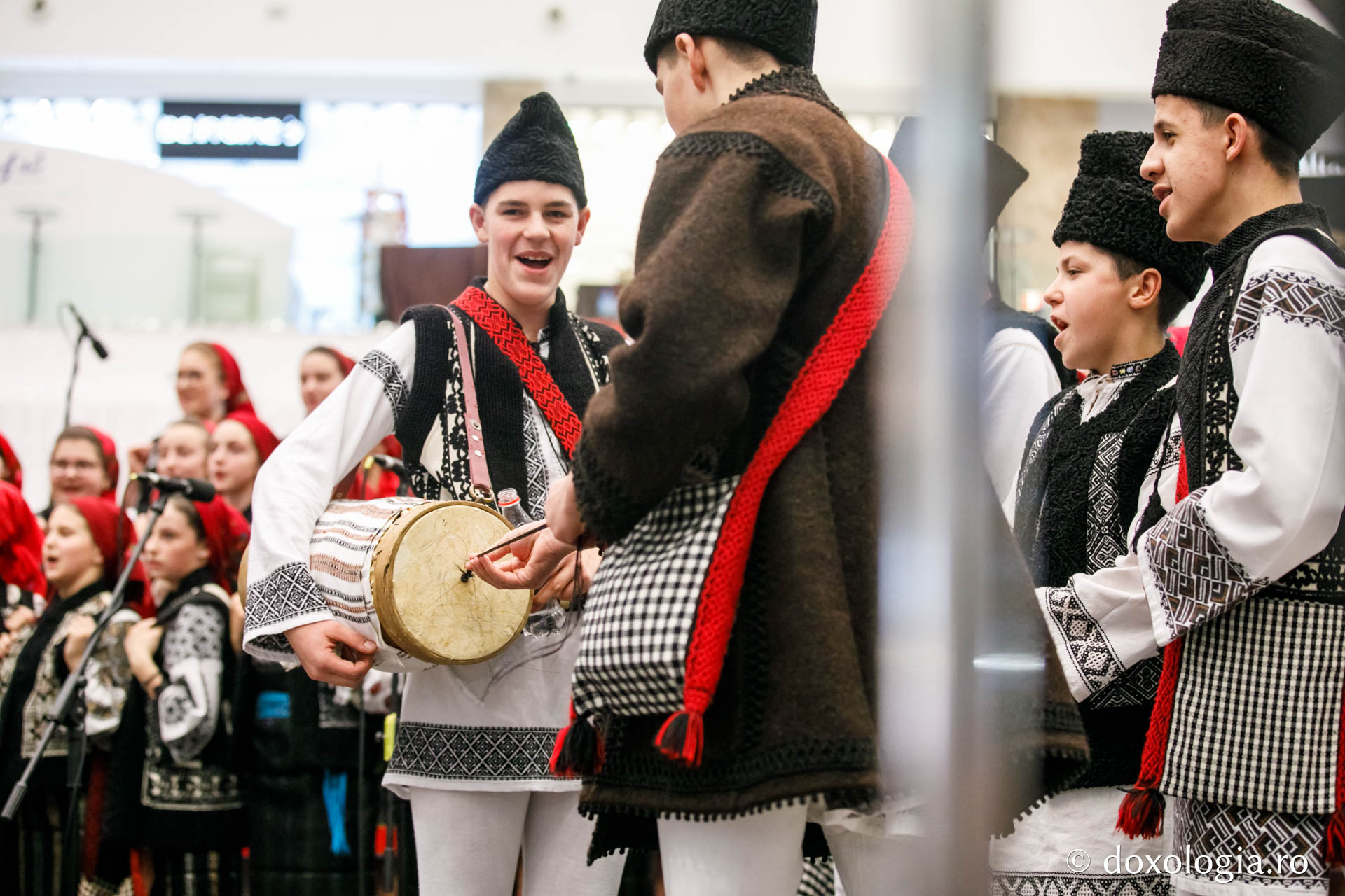 Concerte de colinde la Iași, Botoșani și Piatra Neamț, în prezența Înaltpreasfințitului Părinte Teofan