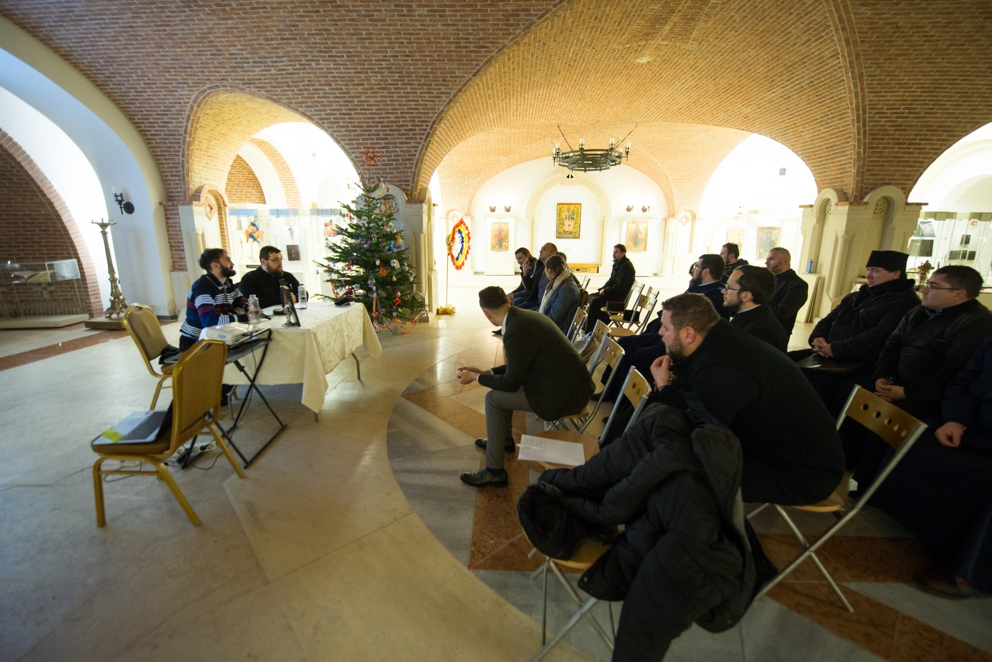 Conferință la Iași: „Hristos în viața comunităților de romi de pe cuprinsul țării noastre”