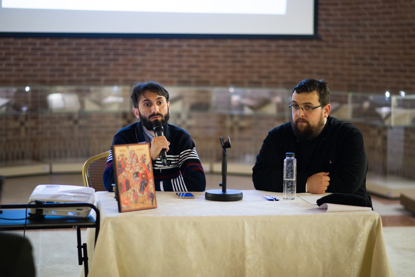 Conferință la Iași: „Hristos în viața comunităților de romi de pe cuprinsul țării noastre”