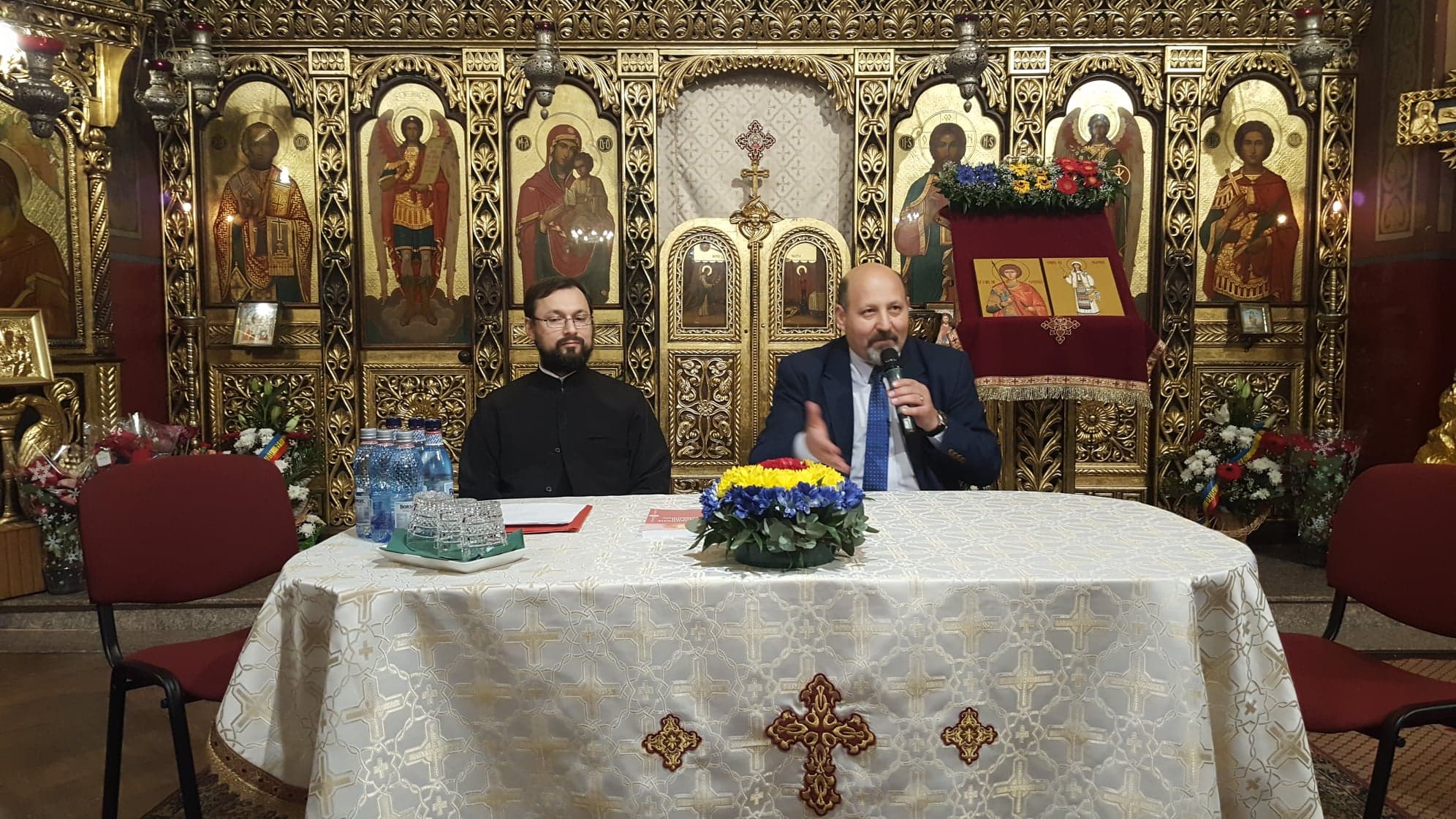 Profesorul Nicu Gavriluță a conferențiat la Bacău