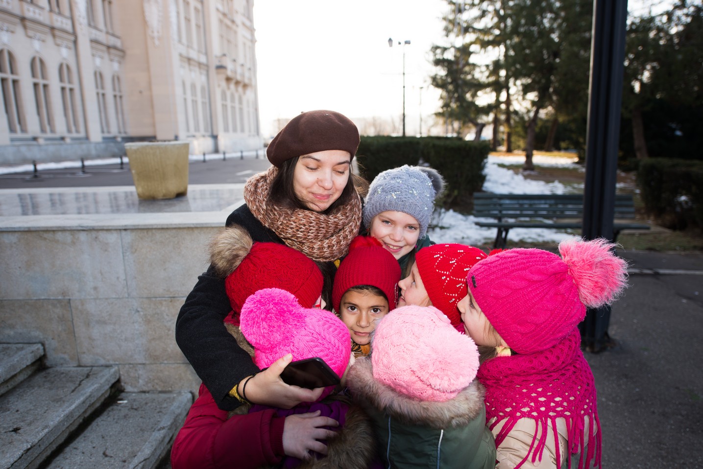Copiii din Runcu au primit daruri de Sfântul Nicolae în cadrul Proiectului „Cutia cu papucei pentru Ei”: „A fost o zi pe care nu o vom uita niciodată”