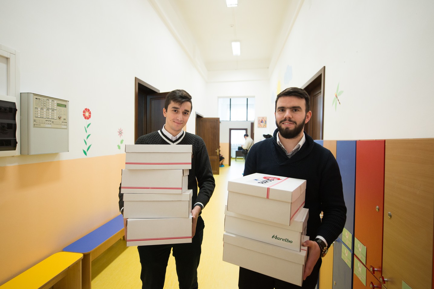 Copiii din Runcu au primit daruri de Sfântul Nicolae în cadrul Proiectului „Cutia cu papucei pentru Ei”: „A fost o zi pe care nu o vom uita niciodată”