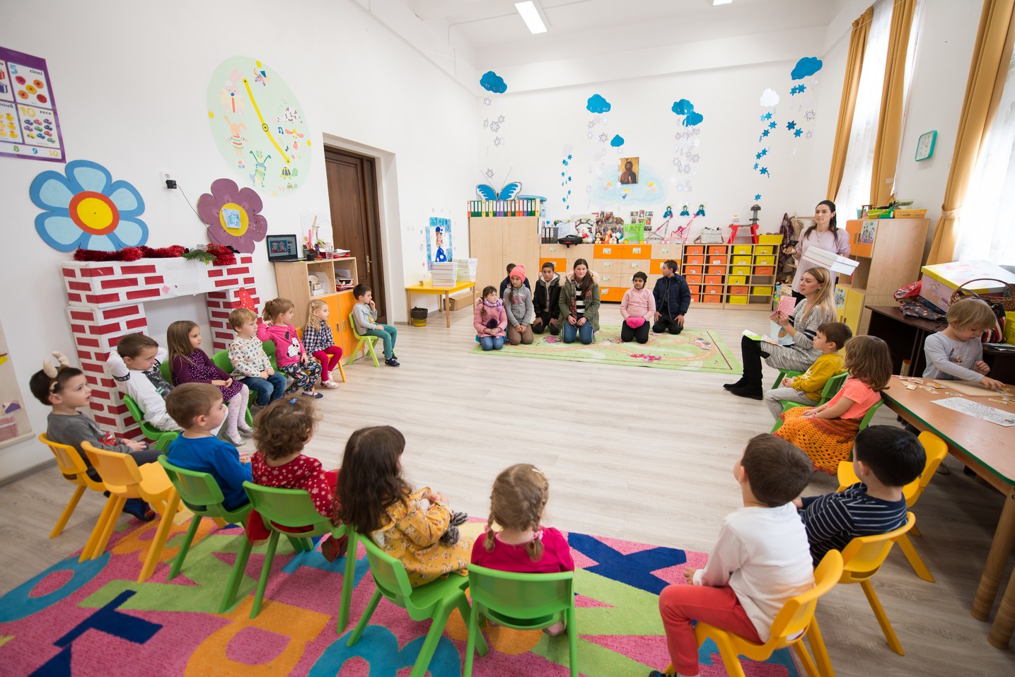 Copiii din Runcu au primit daruri de Sfântul Nicolae în cadrul Proiectului „Cutia cu papucei pentru Ei”: „A fost o zi pe care nu o vom uita niciodată”