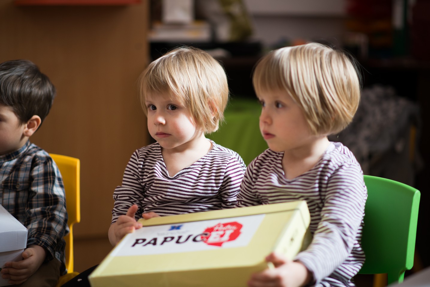 Copiii din Runcu au primit daruri de Sfântul Nicolae în cadrul Proiectului „Cutia cu papucei pentru Ei”: „A fost o zi pe care nu o vom uita niciodată”