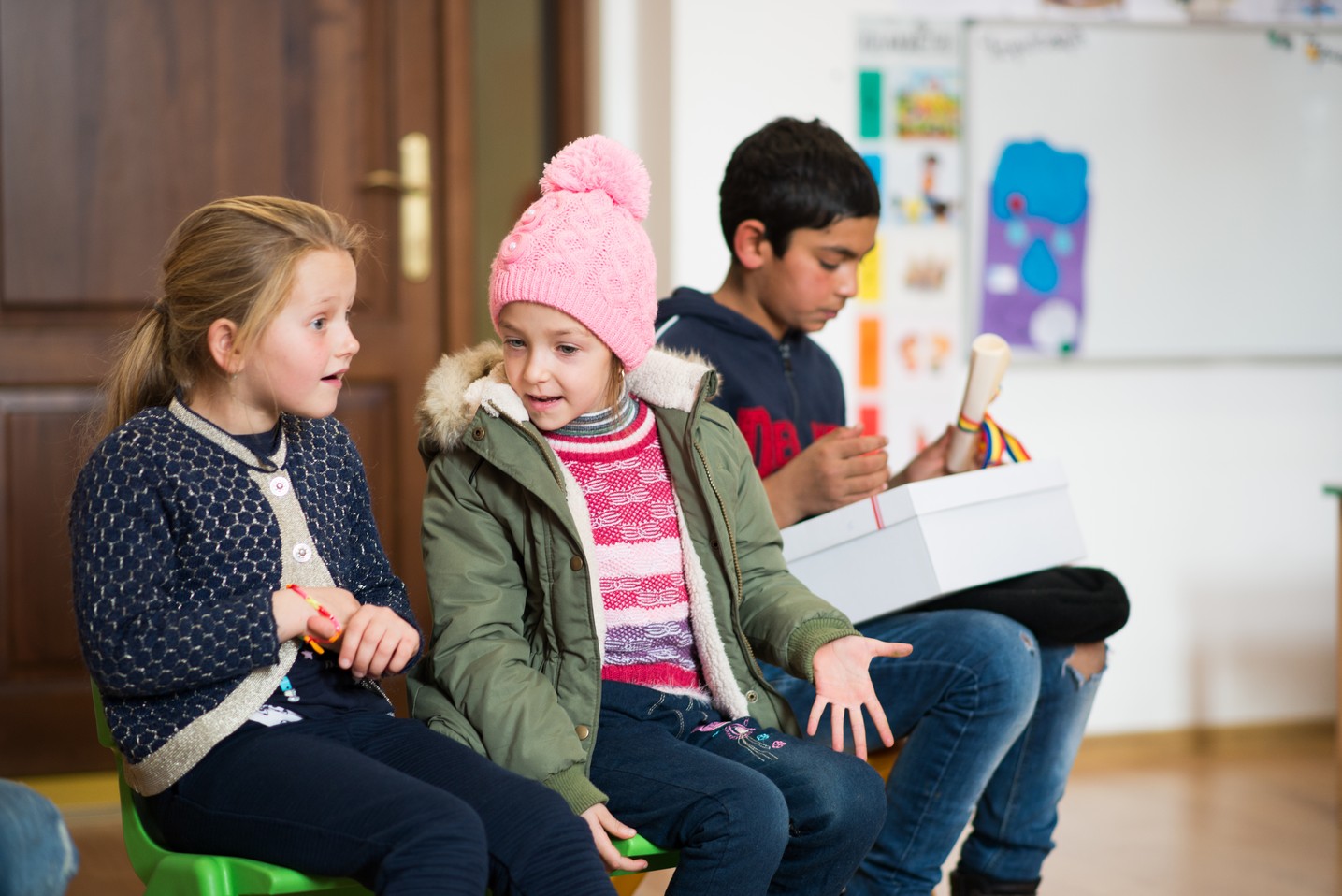 Copiii din Runcu au primit daruri de Sfântul Nicolae în cadrul Proiectului „Cutia cu papucei pentru Ei”: „A fost o zi pe care nu o vom uita niciodată”