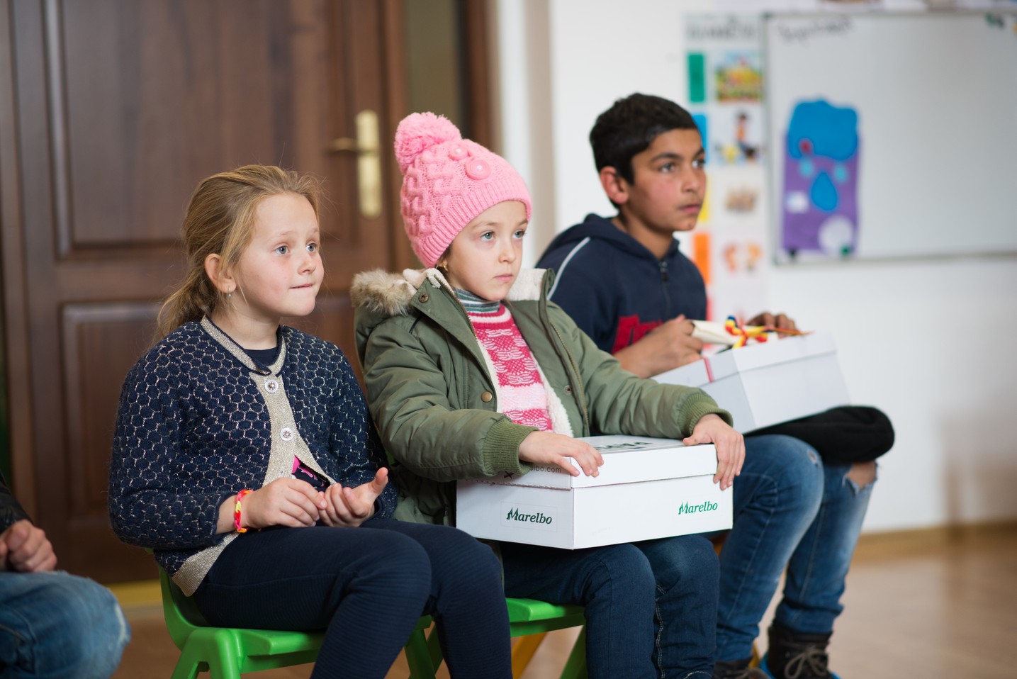 Copiii din Runcu au primit daruri de Sfântul Nicolae în cadrul Proiectului „Cutia cu papucei pentru Ei”: „A fost o zi pe care nu o vom uita niciodată”