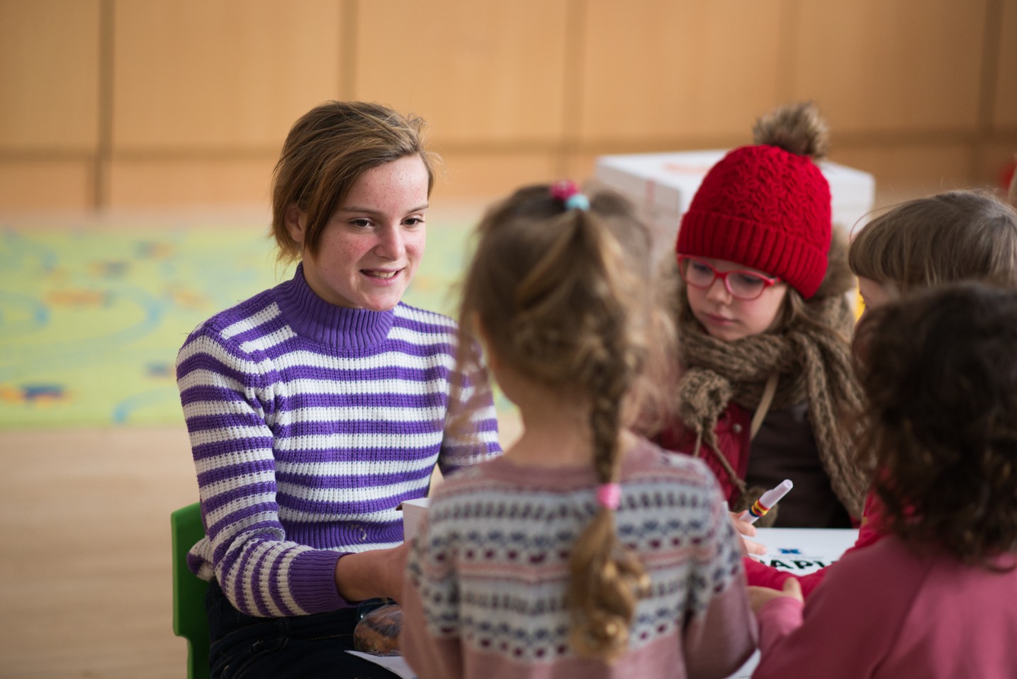 Copiii din Runcu au primit daruri de Sfântul Nicolae în cadrul Proiectului „Cutia cu papucei pentru Ei”: „A fost o zi pe care nu o vom uita niciodată”