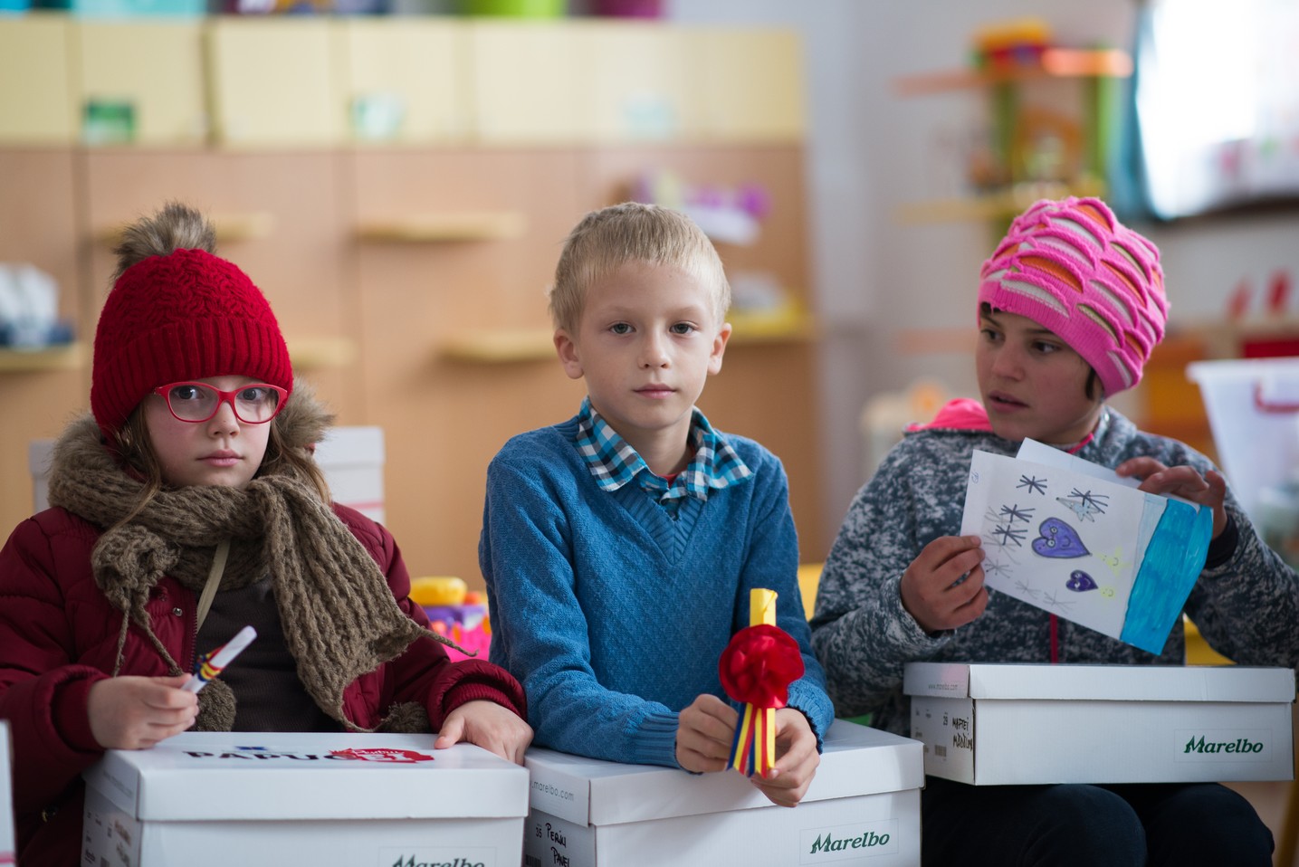 Copiii din Runcu au primit daruri de Sfântul Nicolae în cadrul Proiectului „Cutia cu papucei pentru Ei”: „A fost o zi pe care nu o vom uita niciodată”