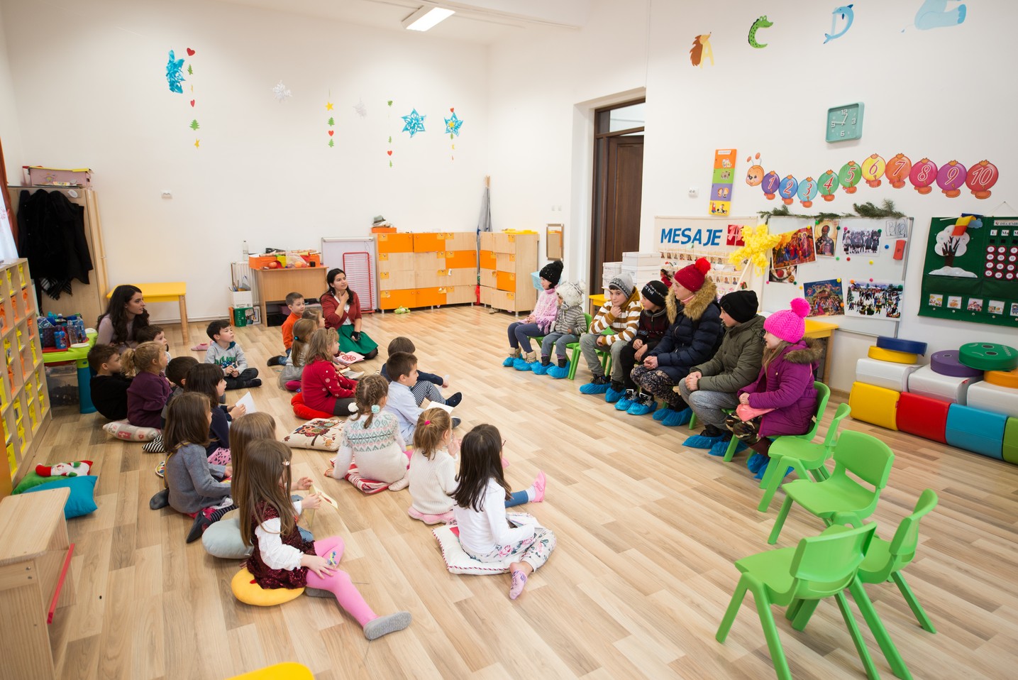 Copiii din Runcu au primit daruri de Sfântul Nicolae în cadrul Proiectului „Cutia cu papucei pentru Ei”: „A fost o zi pe care nu o vom uita niciodată”