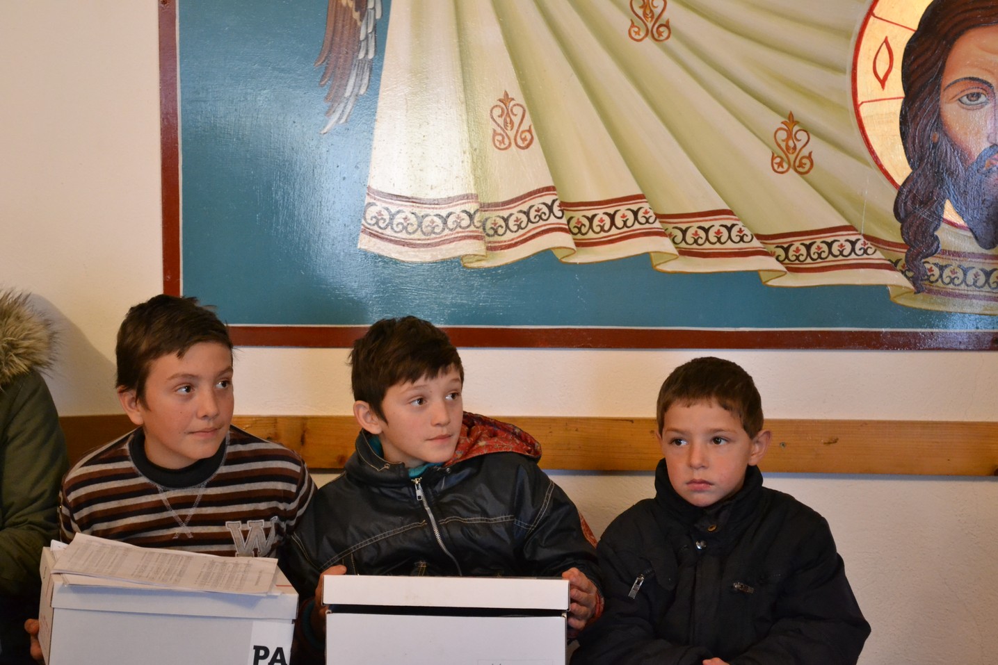 „Cutia cu papucei pentru Ei” continuă să-i ajute pe copii să pășească cu încredere