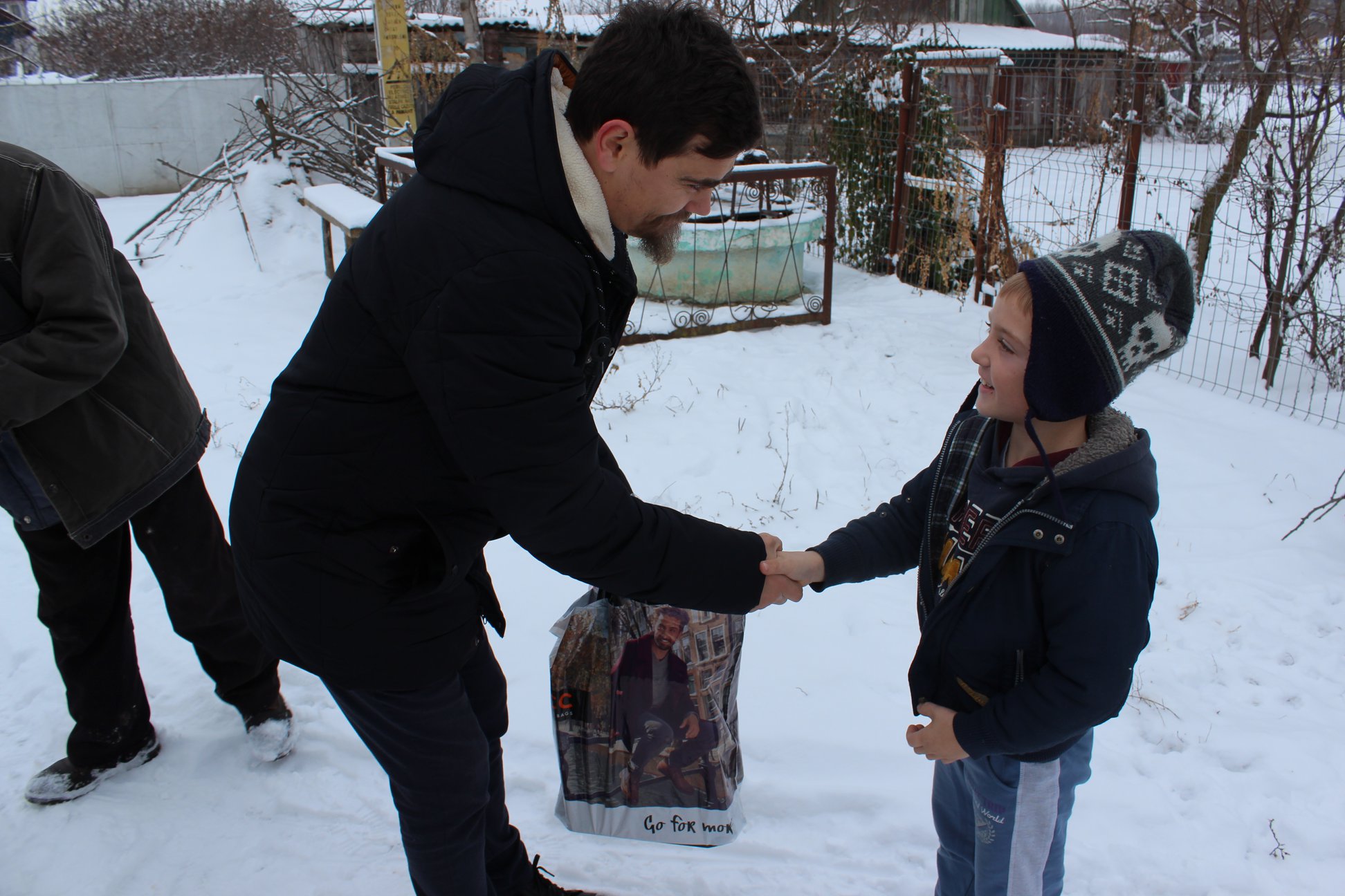 „Cutia cu papucei pentru Ei” continuă să-i ajute pe copii să pășească cu încredere