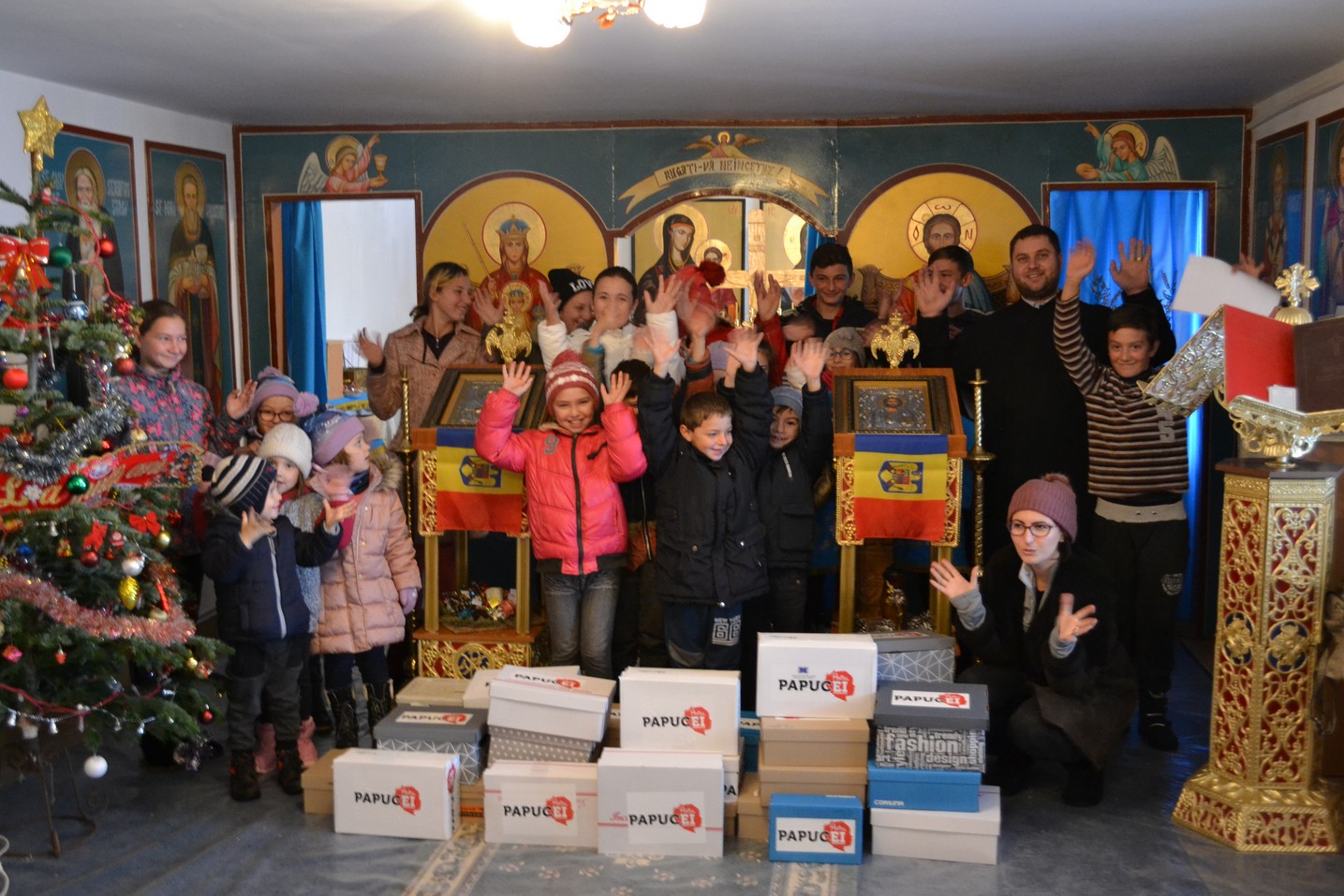 „Cutia cu papucei pentru Ei” continuă să-i ajute pe copii să pășească cu încredere