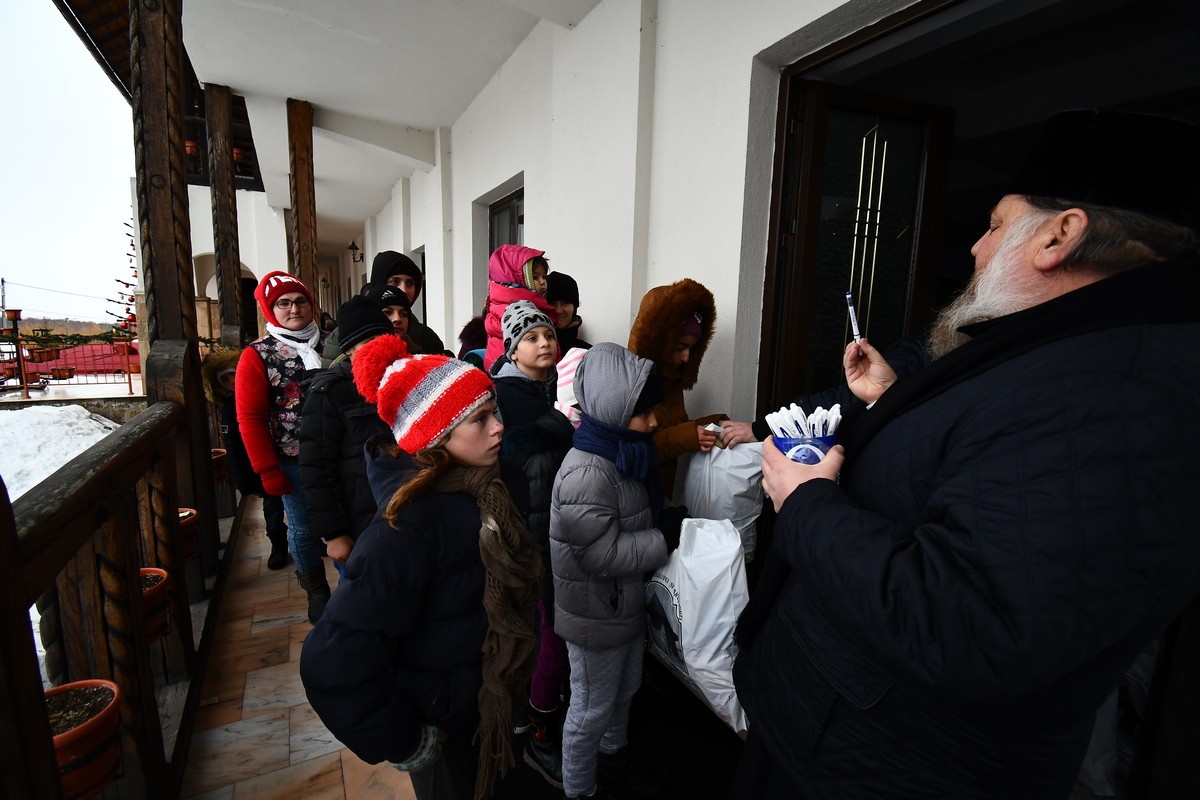 Serbare de Crăciun la Mănăstirea Hadâmbu